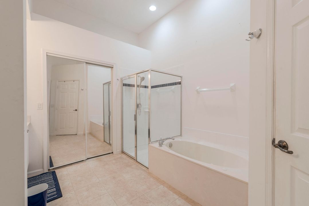 For Sale: $298,000 (2 beds, 2 baths, 1558 Square Feet)