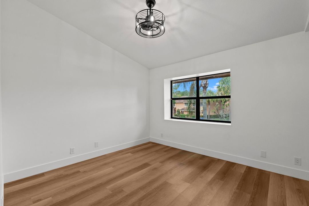 Active With Contract: $2,800 (2 beds, 2 baths, 1406 Square Feet)
