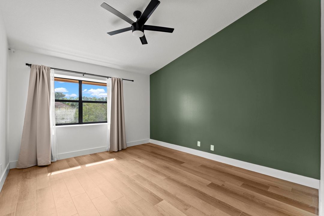 Active With Contract: $2,800 (2 beds, 2 baths, 1406 Square Feet)