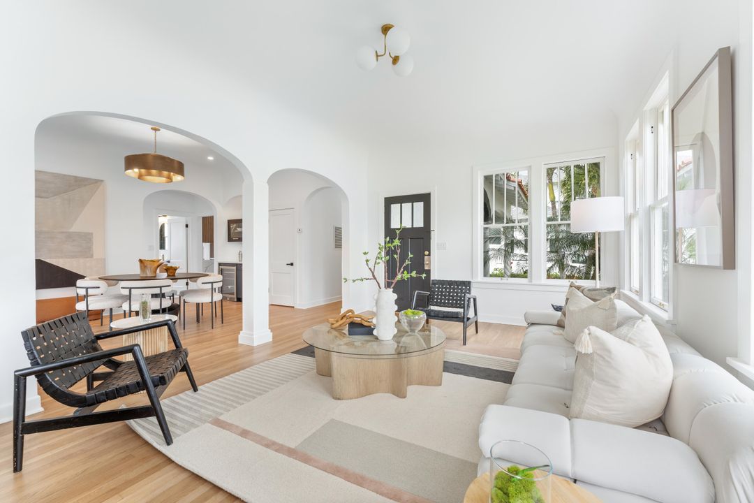 Active With Contract: $2,950,000 (4 beds, 4 baths, 2398 Square Feet)