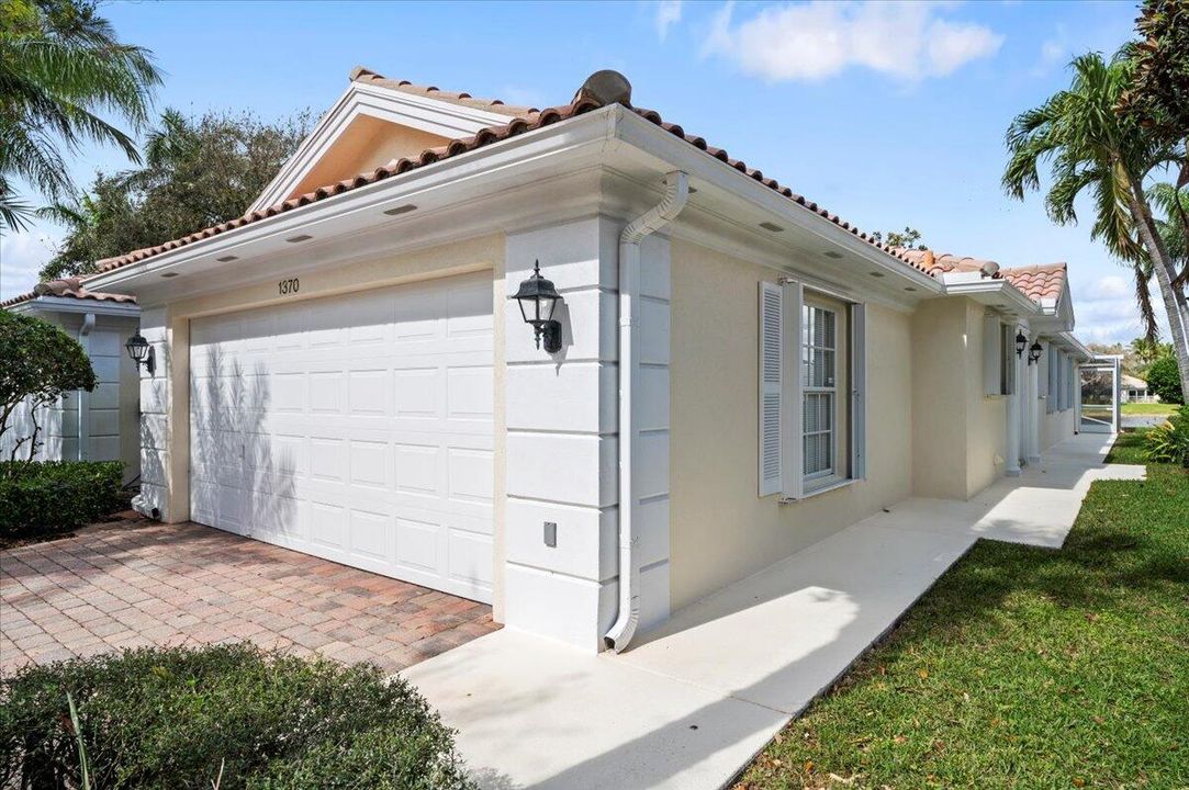 Recently Sold: $685,000 (2 beds, 2 baths, 1678 Square Feet)