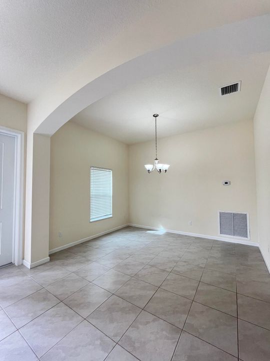 Active With Contract: $2,600 (3 beds, 3 baths, 2190 Square Feet)