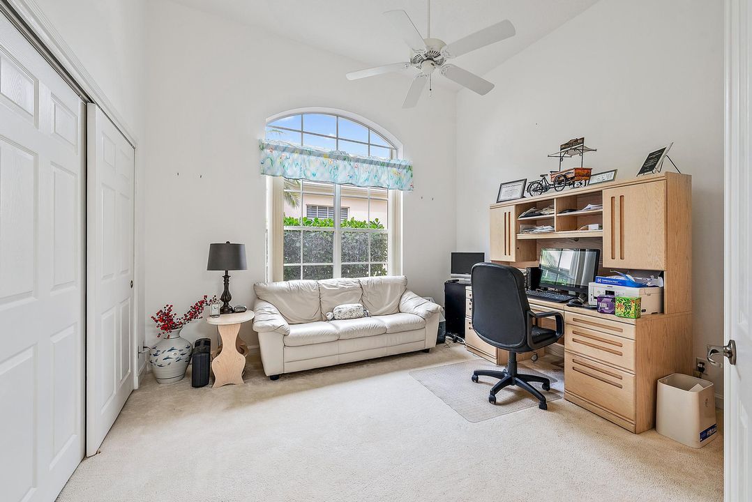 Active With Contract: $899,000 (3 beds, 3 baths, 2234 Square Feet)