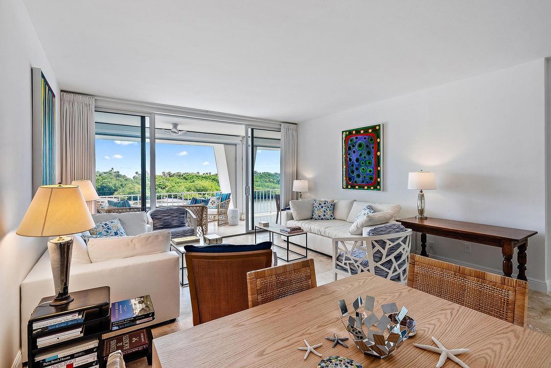 Active With Contract: $1,470,000 (2 beds, 2 baths, 1168 Square Feet)