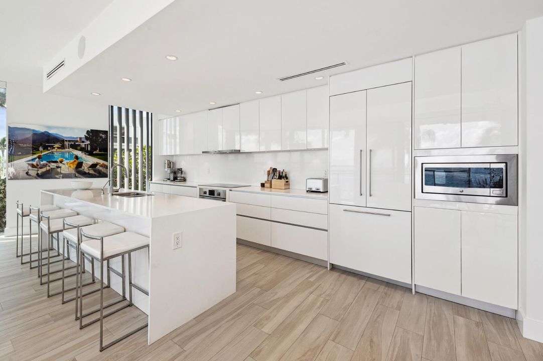Active With Contract: $2,495,000 (3 beds, 3 baths, 1621 Square Feet)