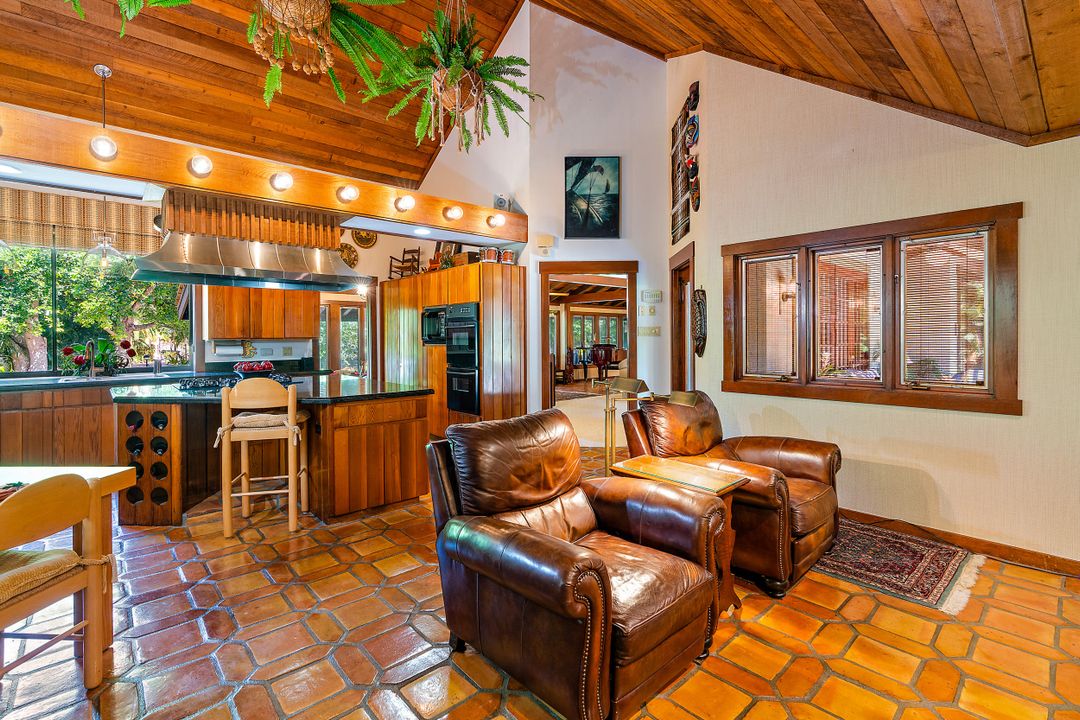 Activo con contrato: $4,750,000 (5 camas, 5 baños, 6174 Pies cuadrados)