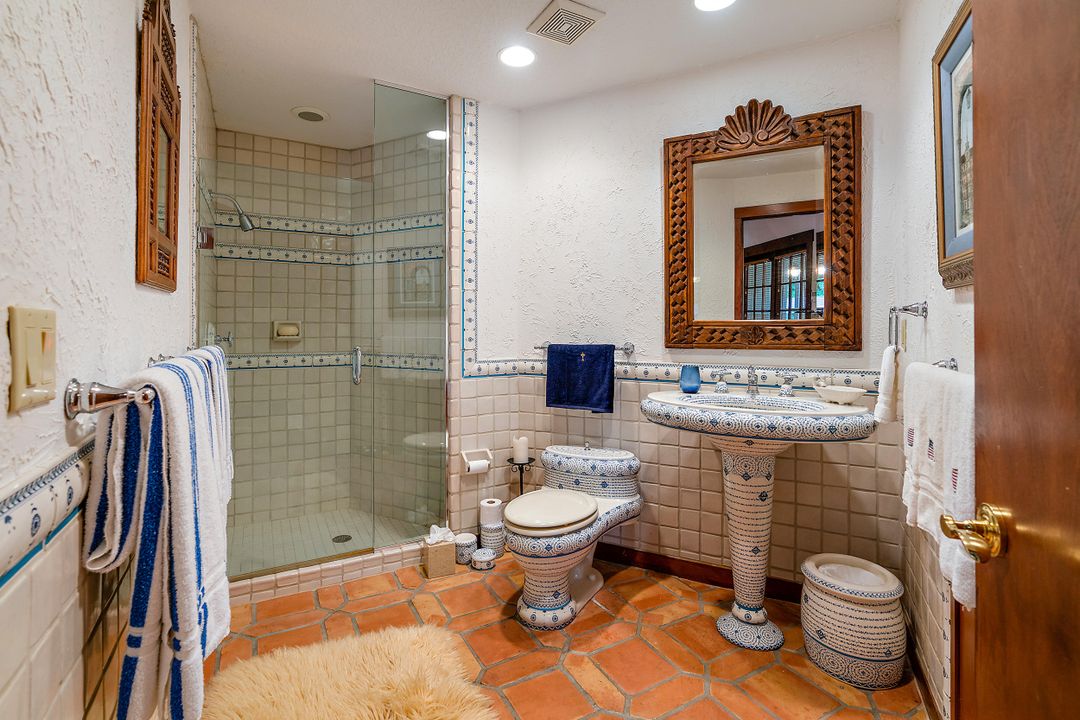 Activo con contrato: $4,750,000 (5 camas, 5 baños, 6174 Pies cuadrados)