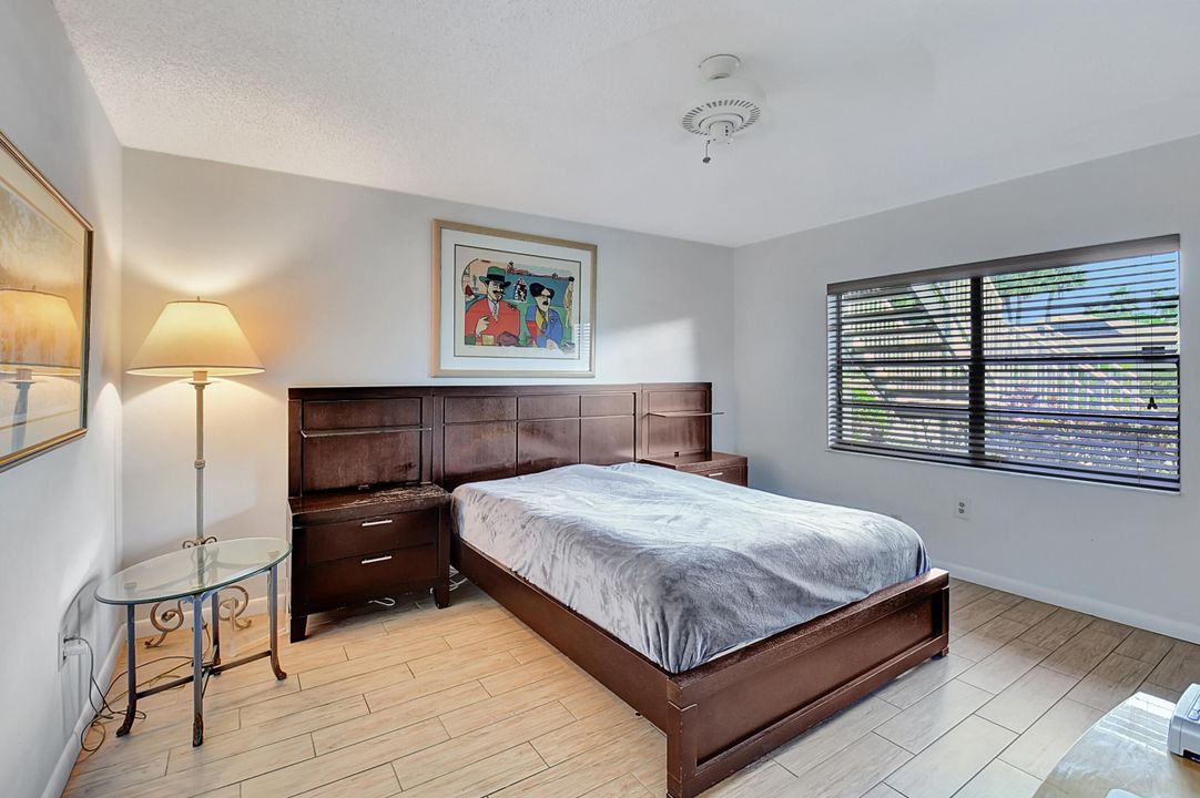 Active With Contract: $69,900 (2 beds, 2 baths, 1388 Square Feet)