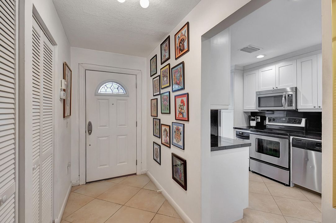 Active With Contract: $69,900 (2 beds, 2 baths, 1388 Square Feet)