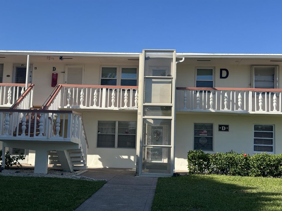 Recently Sold: $134,900 (2 beds, 1 baths, 798 Square Feet)