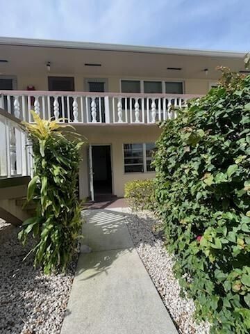 Active With Contract: $108,000 (1 beds, 1 baths, 570 Square Feet)