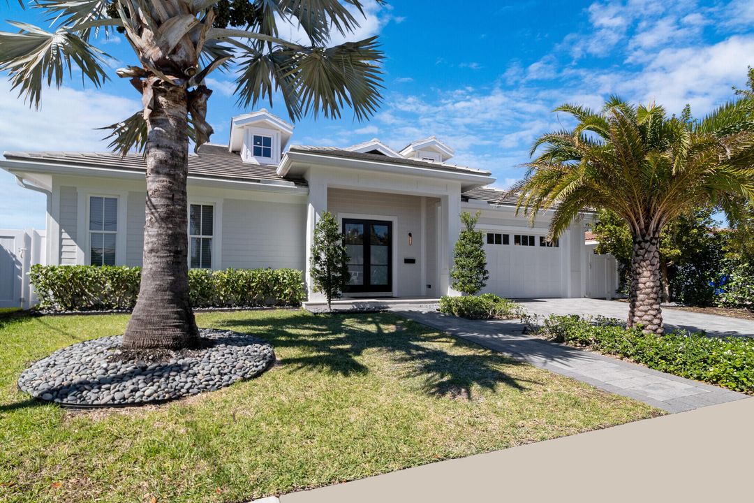 Active With Contract: $2,195,000 (4 beds, 2 baths, 2571 Square Feet)