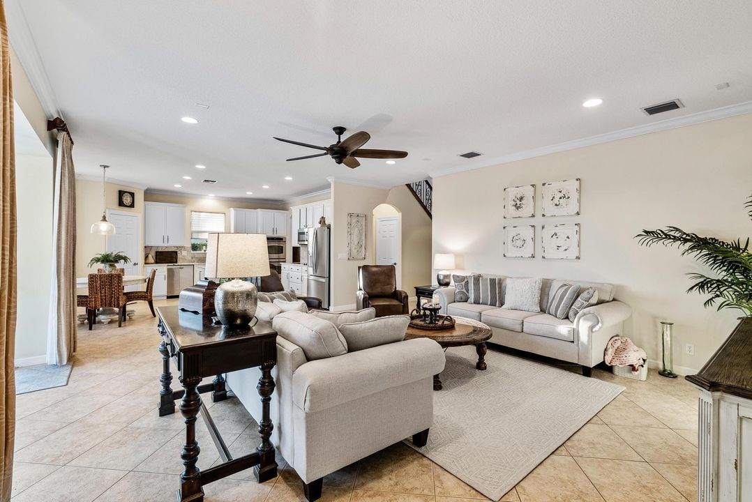 Active With Contract: $1,100,000 (5 beds, 3 baths, 3327 Square Feet)