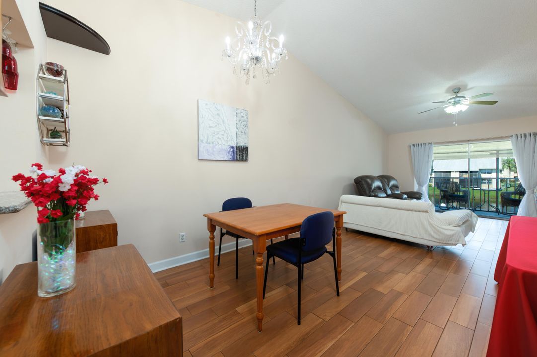 For Sale: $237,900 (2 beds, 2 baths, 1034 Square Feet)