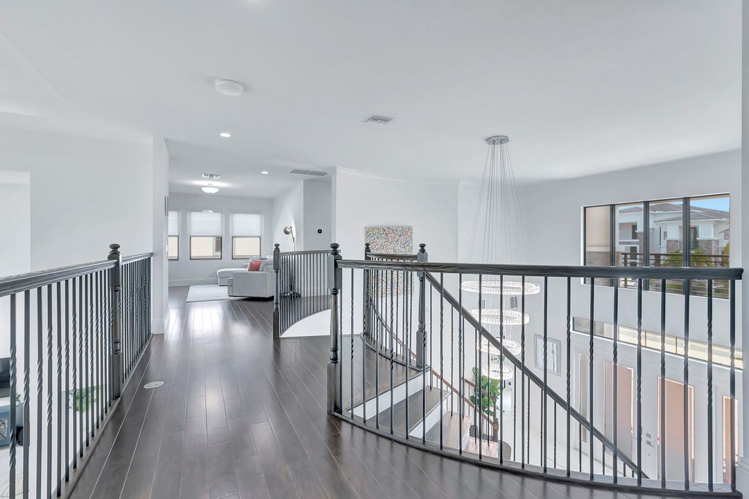 Active With Contract: $2,995,000 (5 beds, 5 baths, 5292 Square Feet)