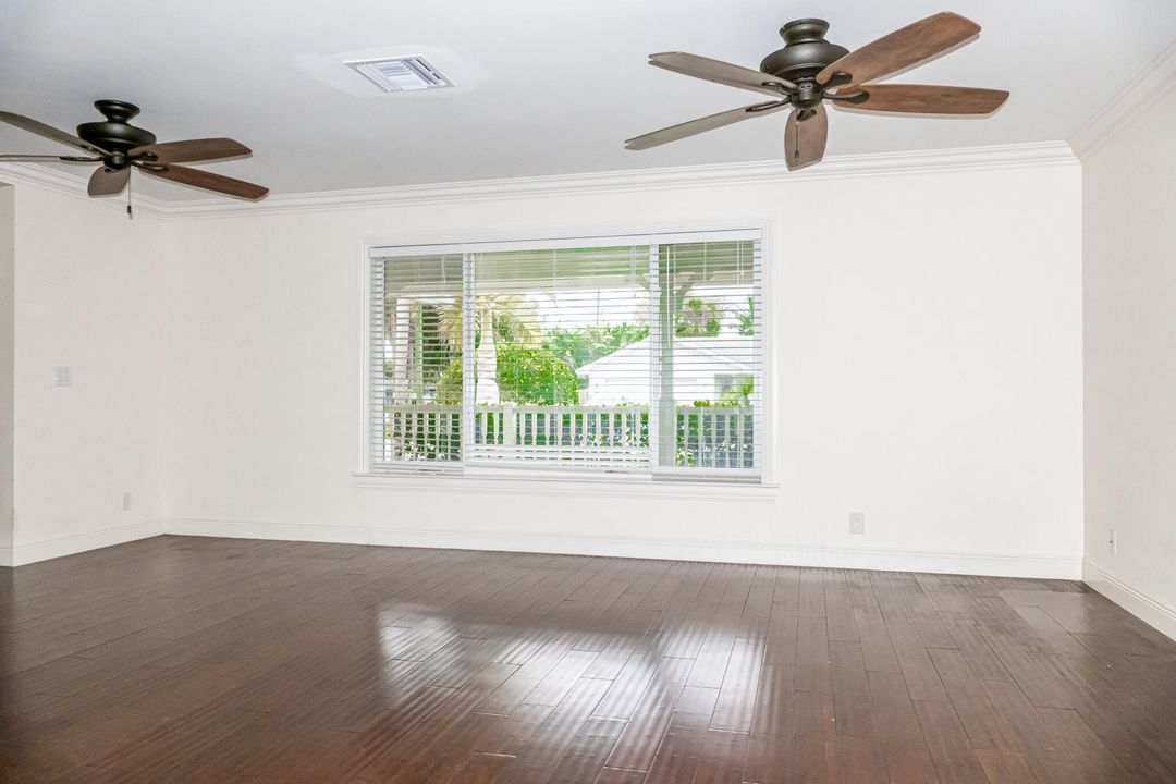 Active With Contract: $4,900 (3 beds, 2 baths, 1848 Square Feet)