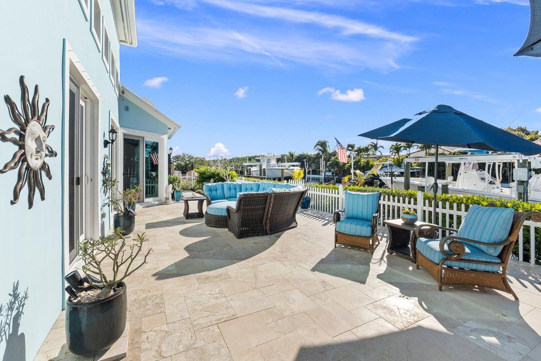For Sale: $1,549,000 (3 beds, 3 baths, 2867 Square Feet)