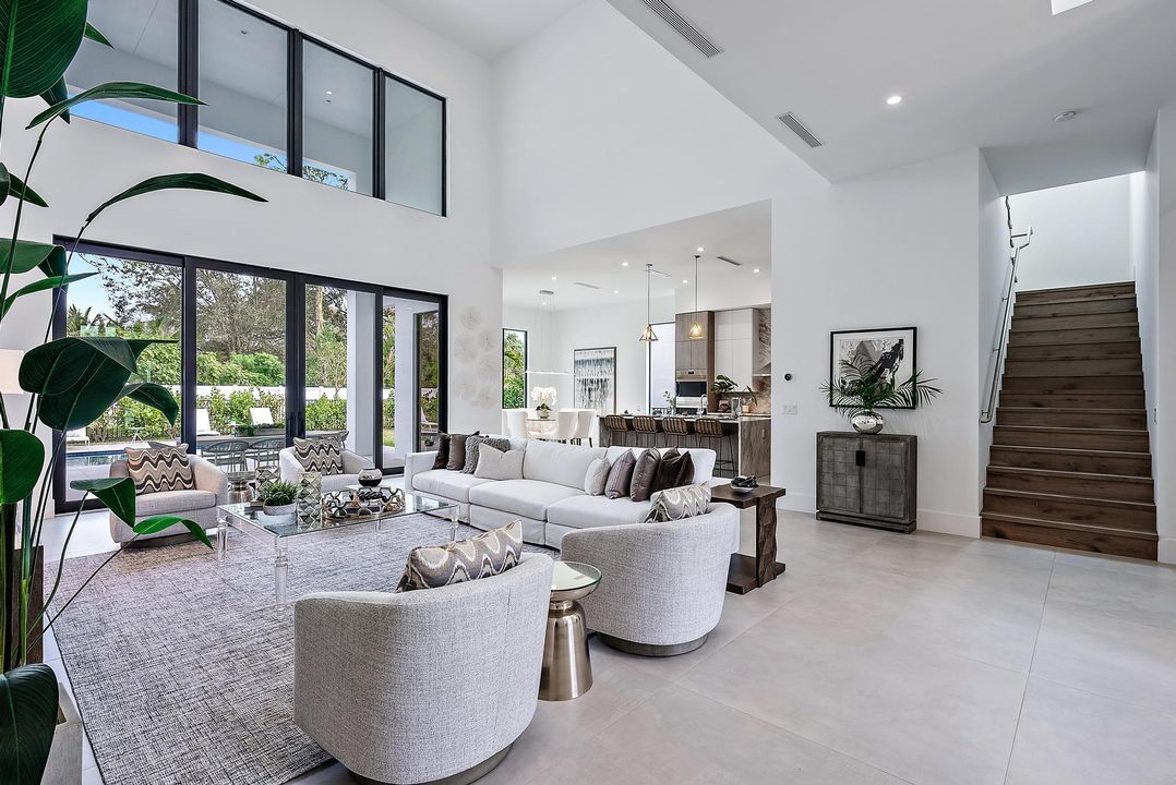 For Sale: $2,900,000 (5 beds, 5 baths, 4336 Square Feet)