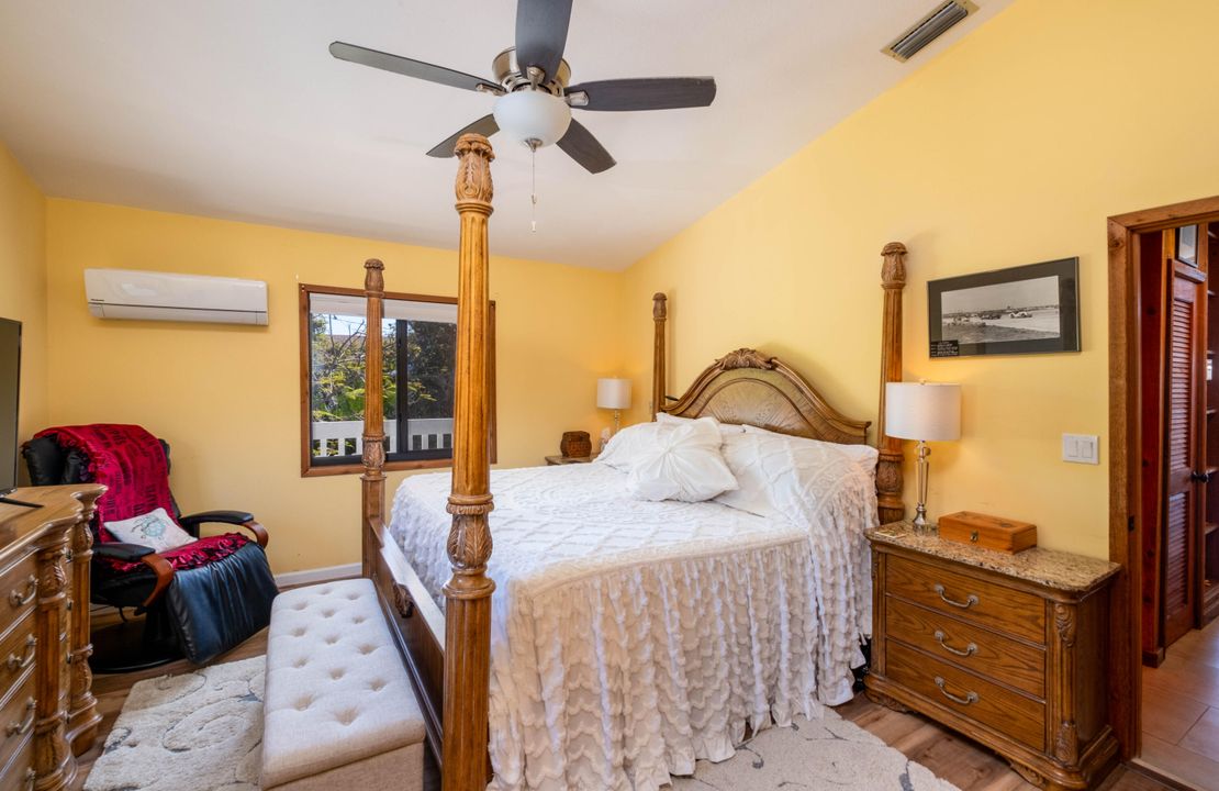 For Sale: $1,350,000 (2 beds, 2 baths, 1232 Square Feet)