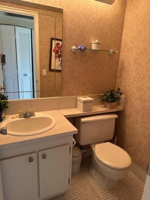 For Sale: $109,888 (1 beds, 1 baths, 715 Square Feet)