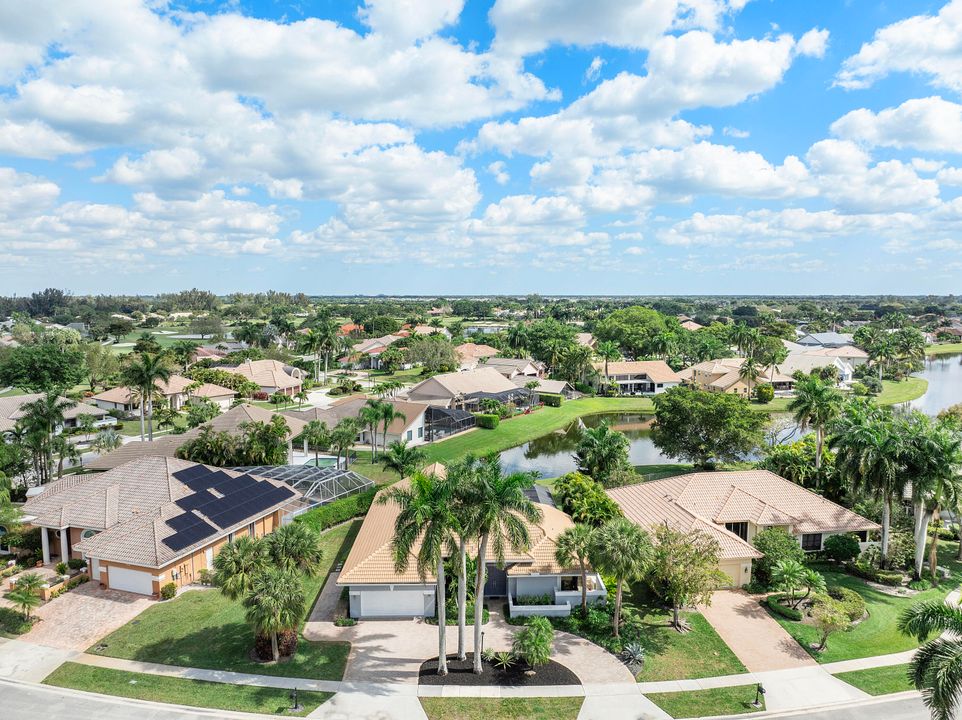 Recently Sold: $1,000,000 (3 beds, 2 baths, 2724 Square Feet)