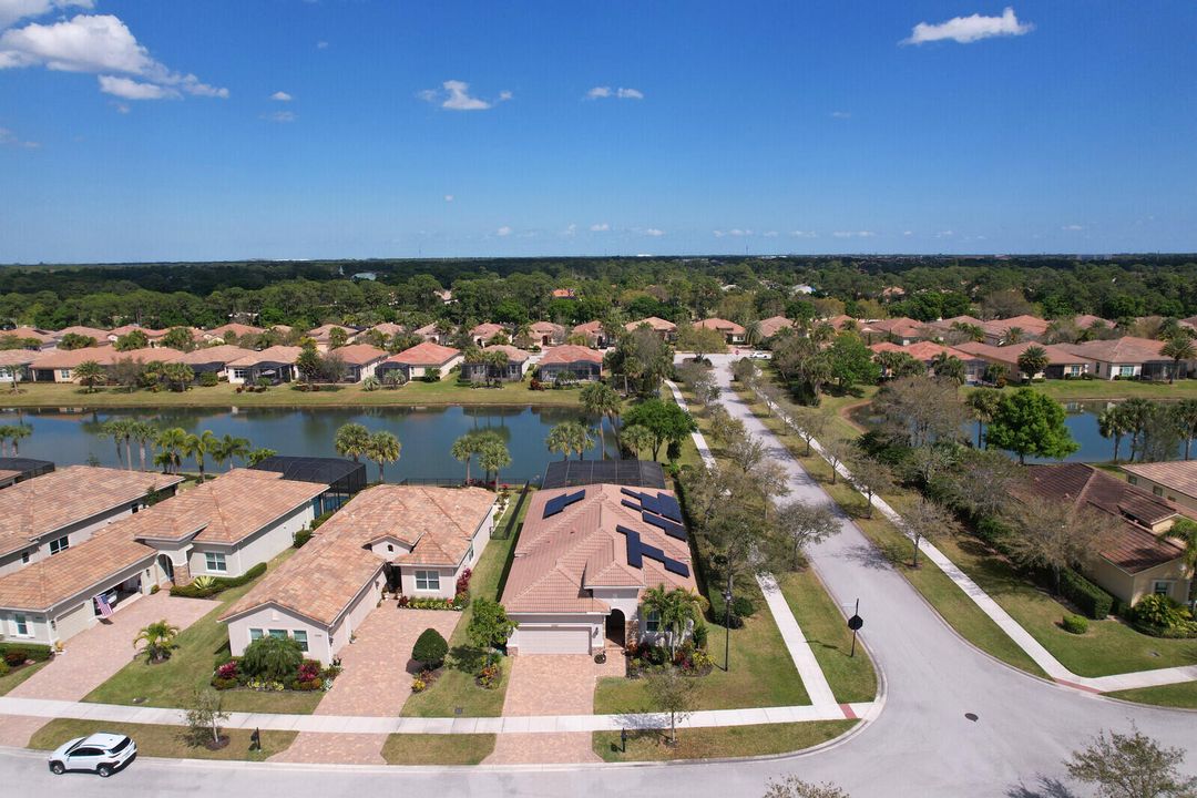 Active With Contract: $695,000 (2 beds, 2 baths, 1932 Square Feet)