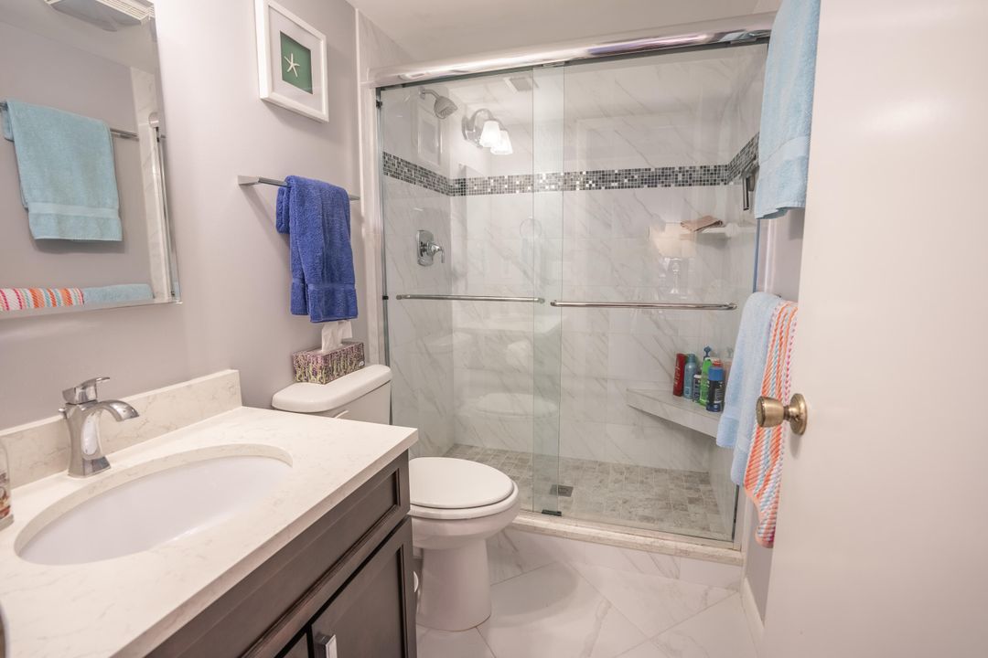 Active With Contract: $259,900 (2 beds, 2 baths, 1107 Square Feet)