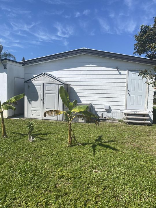For Sale: $82,000 (3 beds, 2 baths, 1200 Square Feet)
