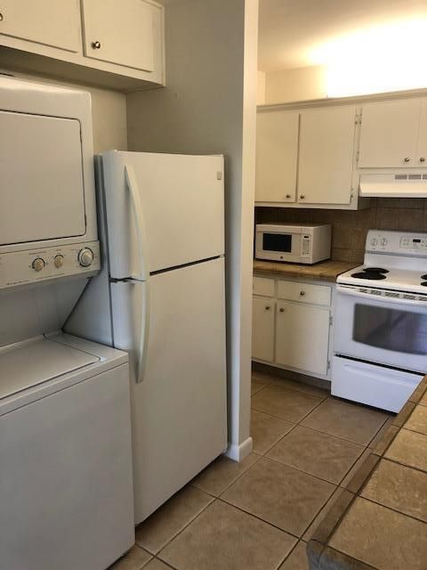 For Rent: $1,700 (2 beds, 2 baths, 1167 Square Feet)