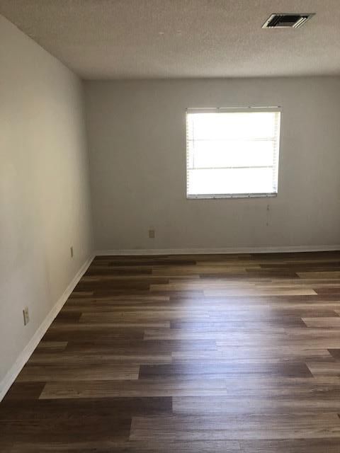 For Rent: $1,700 (2 beds, 2 baths, 1167 Square Feet)