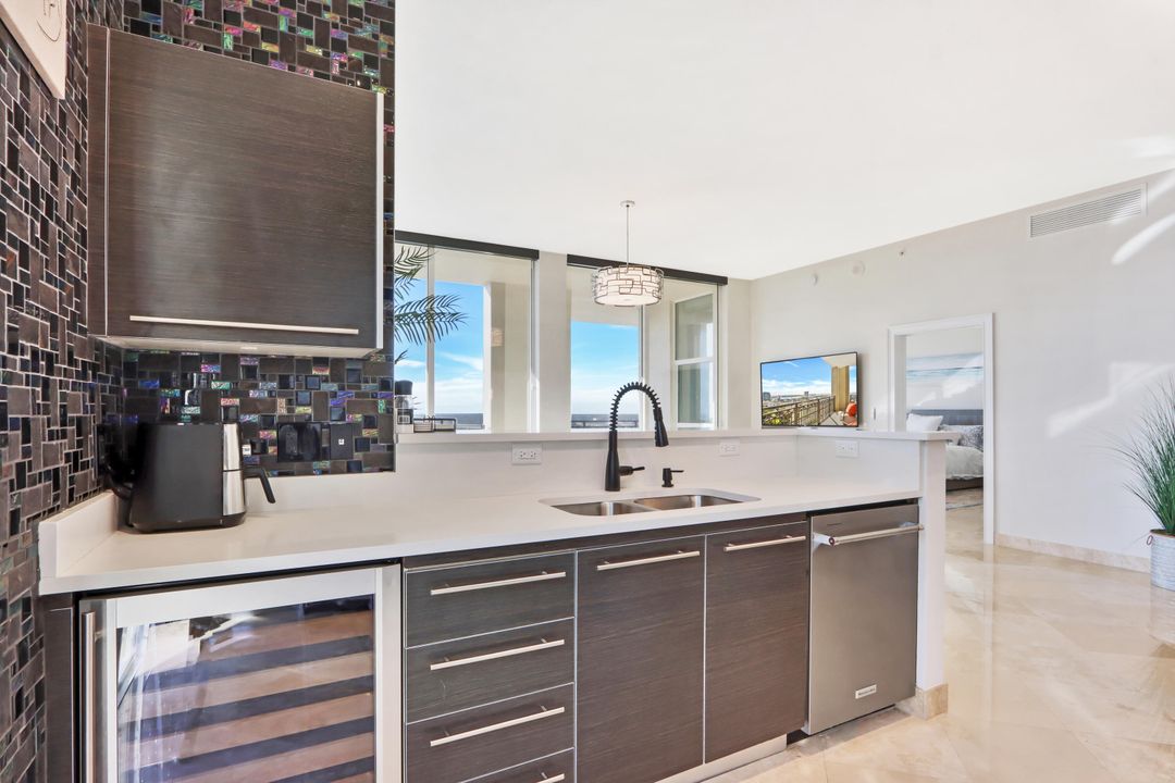 Active With Contract: $6,000 (3 beds, 2 baths, 1606 Square Feet)