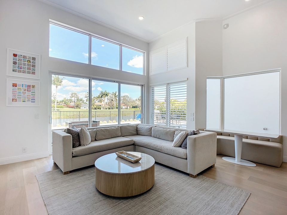 Active With Contract: $2,200,000 (3 beds, 3 baths, 2585 Square Feet)