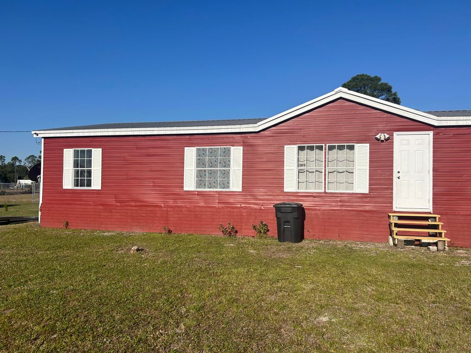 For Sale: $250,000 (3 beds, 2 baths, 1512 Square Feet)