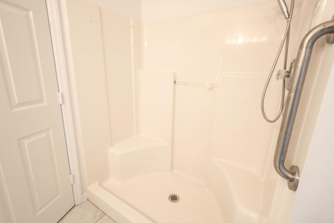 For Sale: $187,700 (3 beds, 2 baths, 1714 Square Feet)