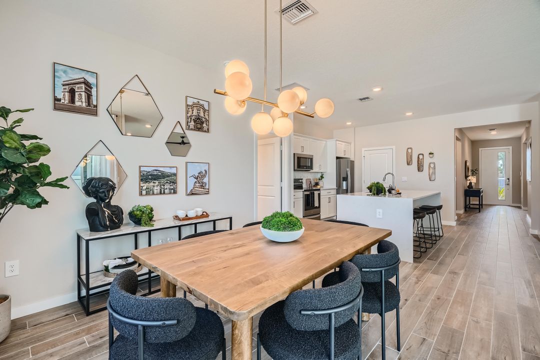 Active With Contract: $574,000 (3 beds, 2 baths, 1672 Square Feet)