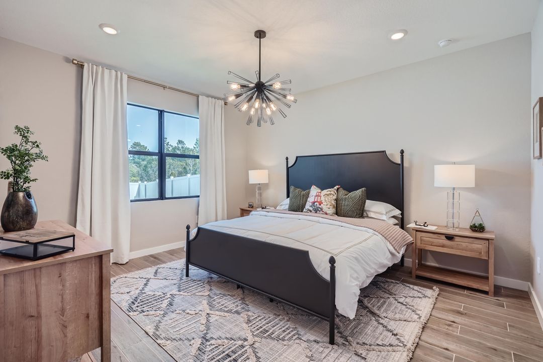 Active With Contract: $574,000 (3 beds, 2 baths, 1672 Square Feet)