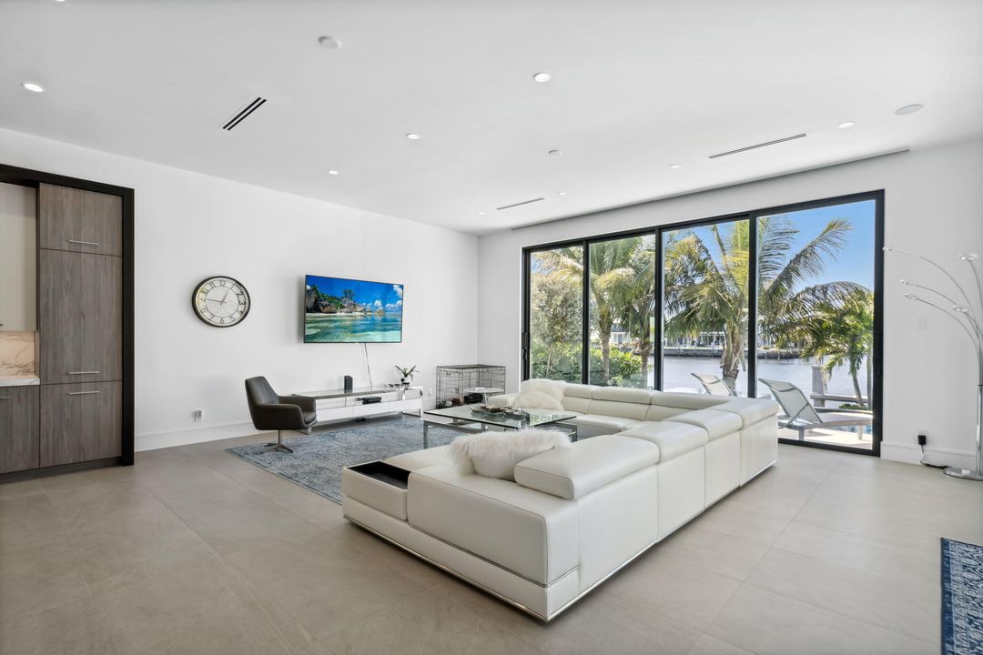 For Sale: $6,500,000 (5 beds, 5 baths, 4906 Square Feet)