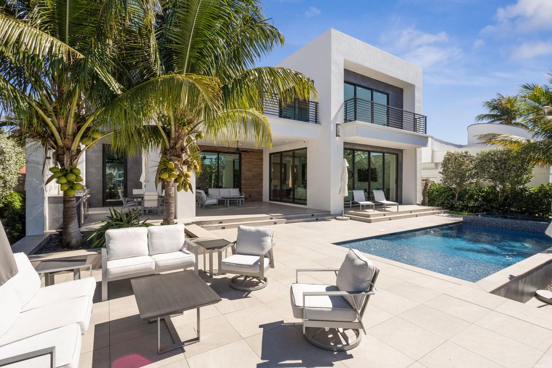 For Sale: $6,800,000 (5 beds, 5 baths, 4906 Square Feet)