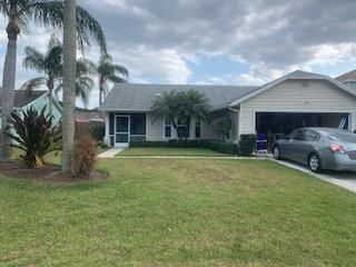 Recently Sold: $450,000 (3 beds, 2 baths, 1434 Square Feet)