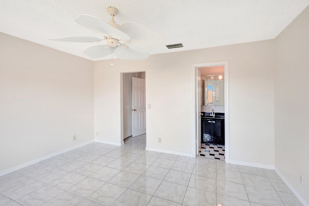 Active With Contract: $255,000 (3 beds, 2 baths, 1200 Square Feet)