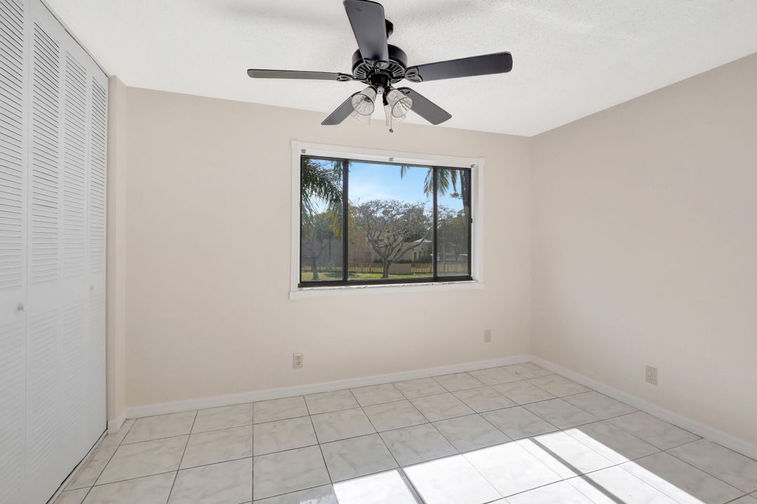 Active With Contract: $255,000 (3 beds, 2 baths, 1200 Square Feet)