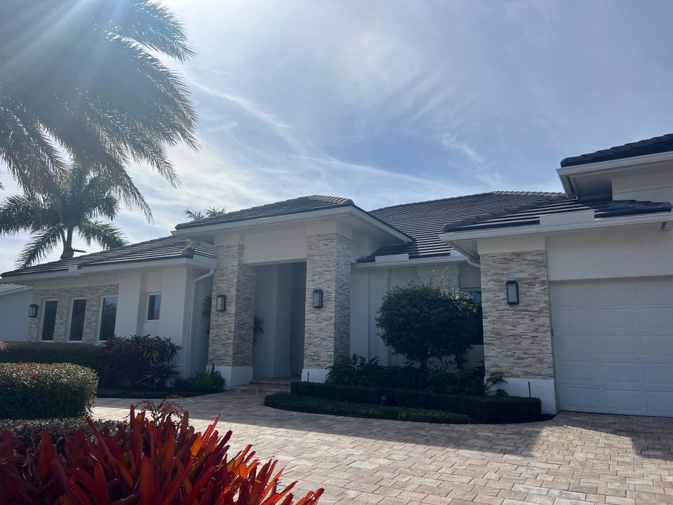 Recently Sold: $3,499,000 (3 beds, 4 baths, 4656 Square Feet)