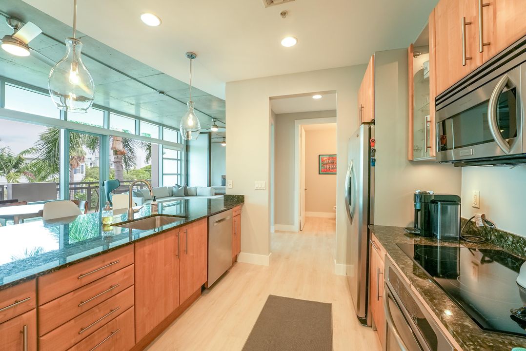 Active With Contract: $7,000 (2 beds, 2 baths, 1343 Square Feet)