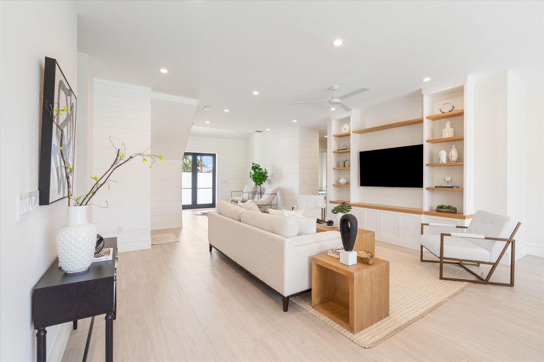 Active With Contract: $2,195,000 (4 beds, 2 baths, 2571 Square Feet)