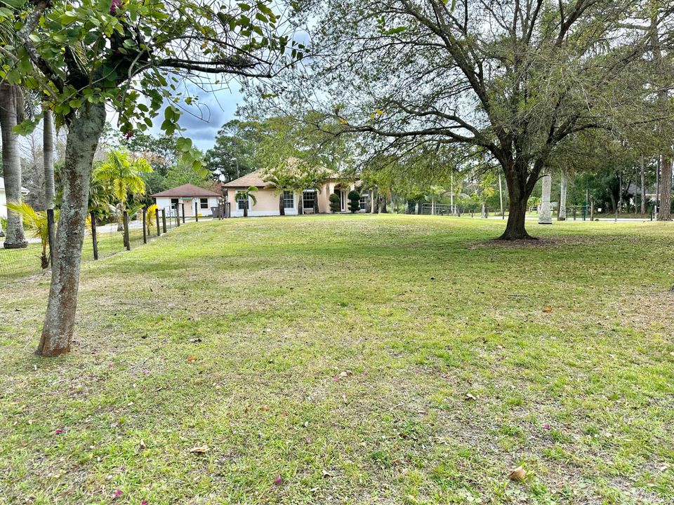 For Sale: $959,000 (3 beds, 2 baths, 1900 Square Feet)