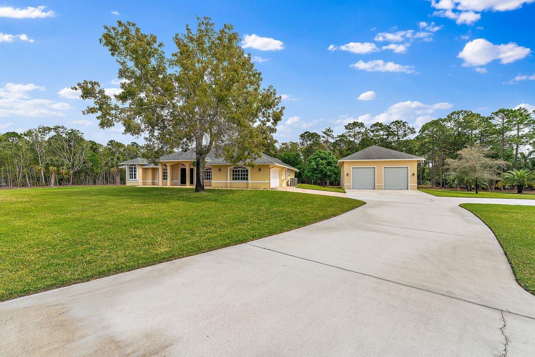 For Sale: $1,450,000 (4 beds, 2 baths, 2372 Square Feet)