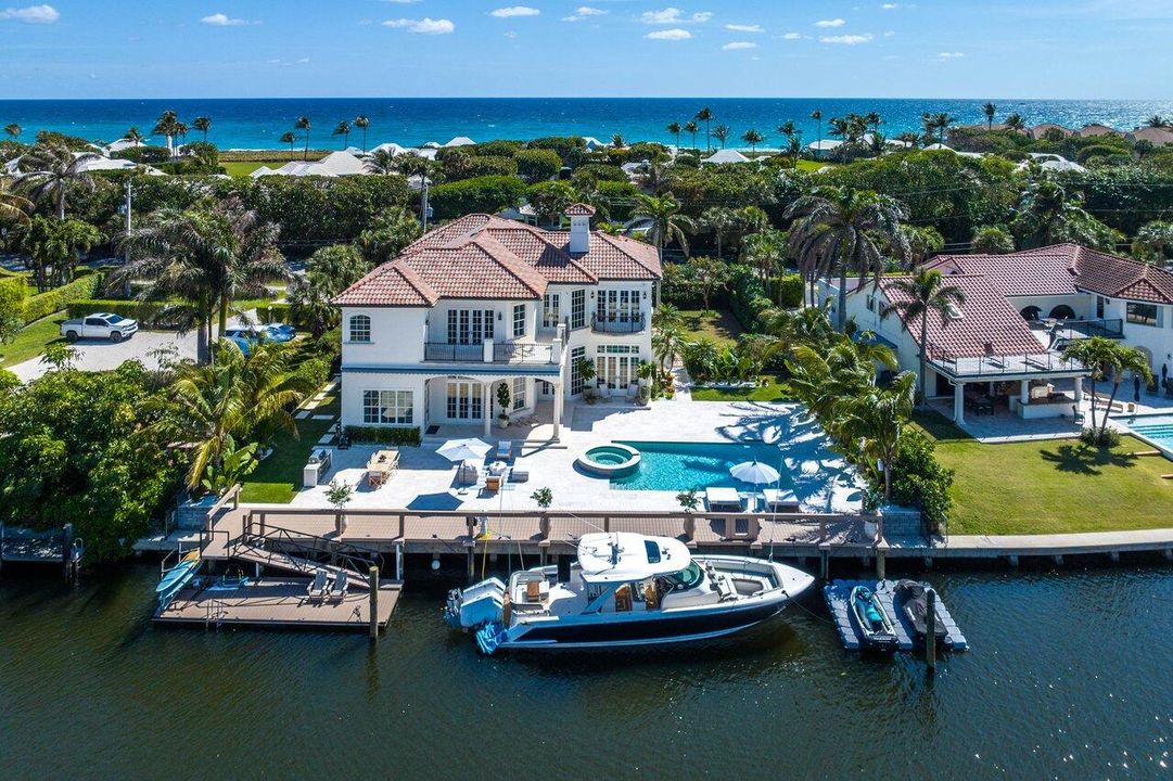Recently Sold: $6,950,000 (5 beds, 6 baths, 4709 Square Feet)