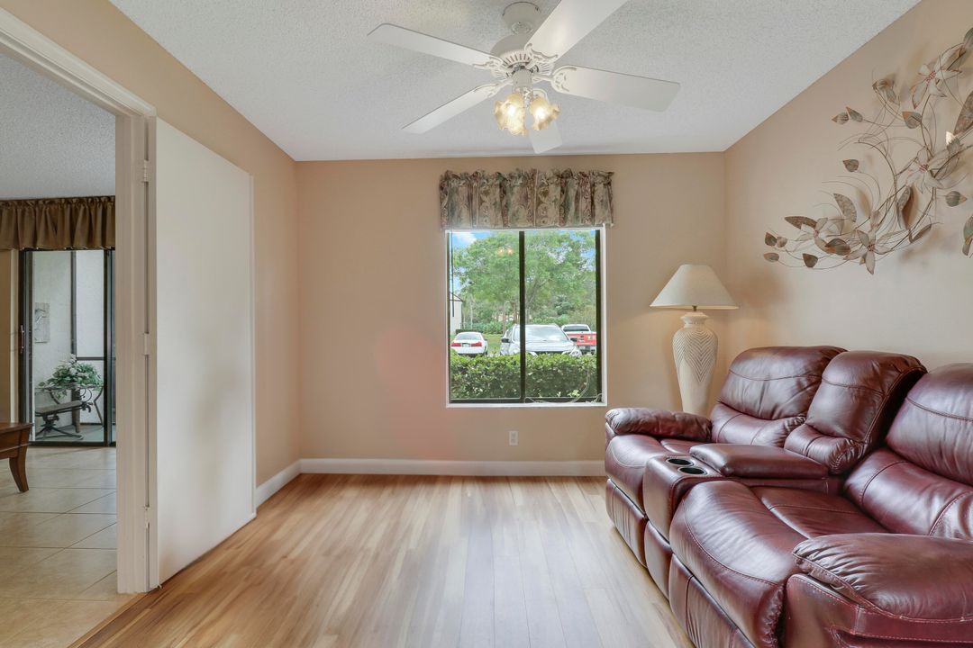 For Sale: $274,900 (3 beds, 2 baths, 1468 Square Feet)