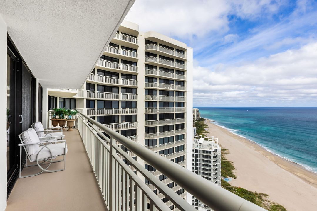 Active With Contract: $1,400,000 (2 beds, 2 baths, 1524 Square Feet)