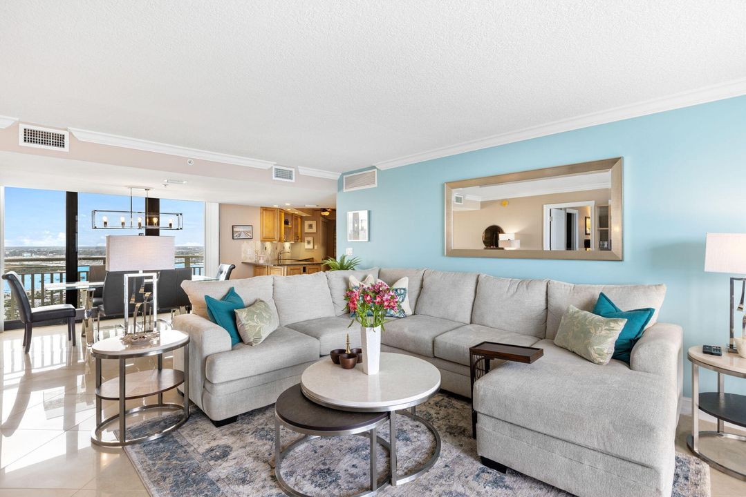 Active With Contract: $1,400,000 (2 beds, 2 baths, 1524 Square Feet)